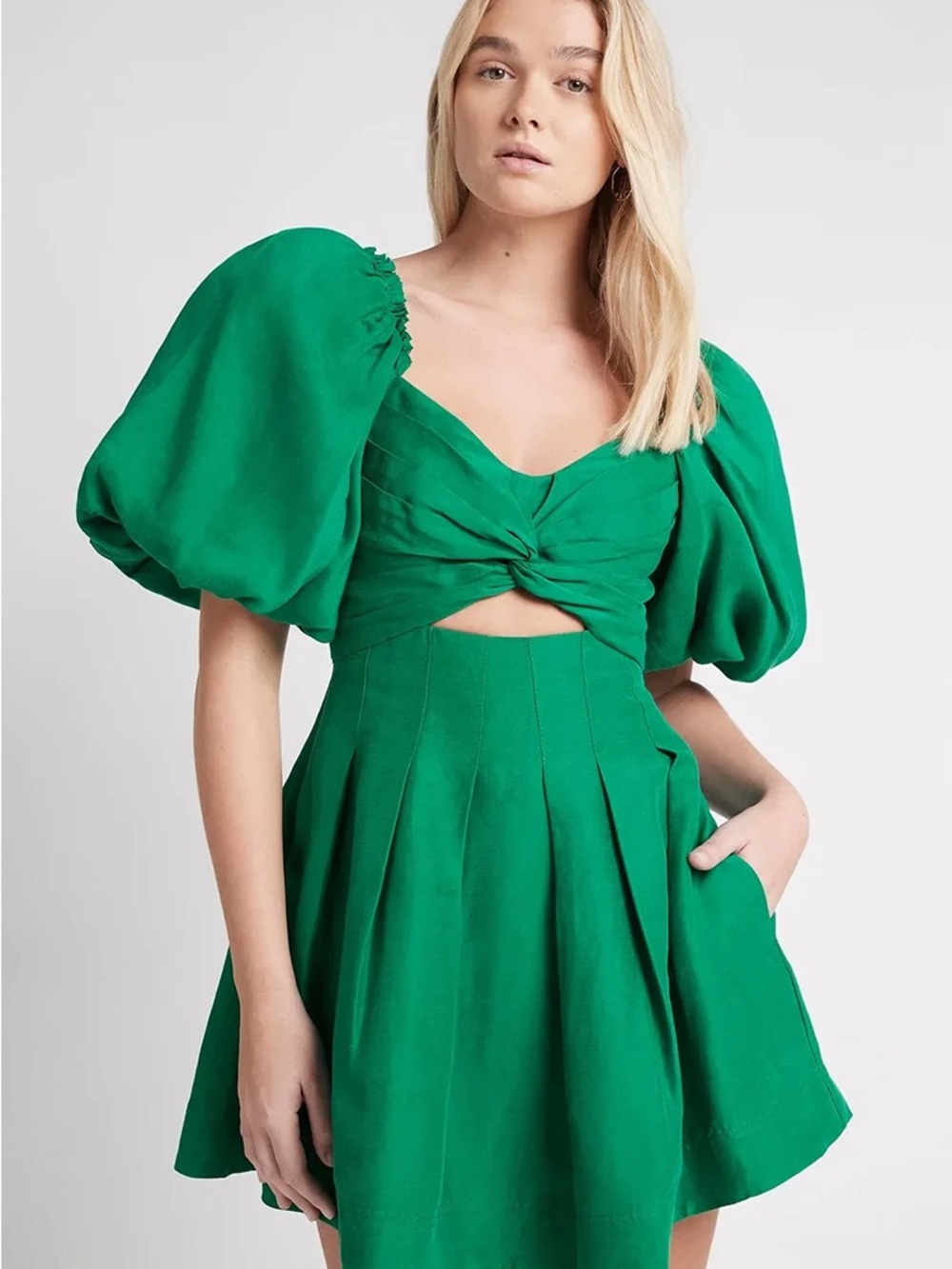 House of Harlow 1960 Puff-Sleeve Twist Front Emerald Gren Mini Dress - Aje inspo